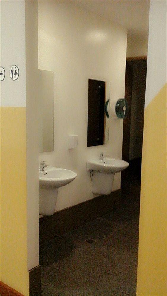 Hostellery Manila Eksteriør bilde